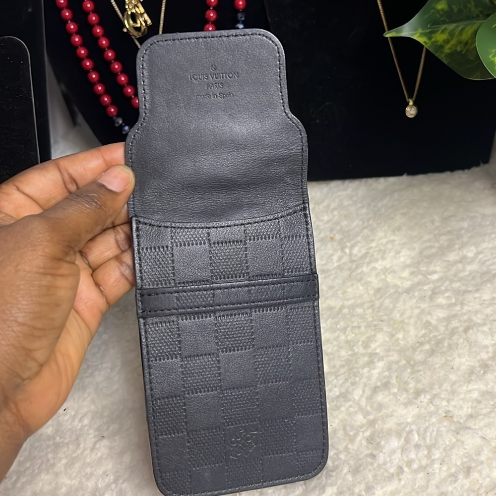 Louis Vuitton Damier Infini iPhone case onyx black - Picture 2 of 8